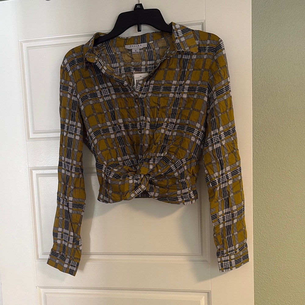 NWT FAVLUX Plaid Long Sleeve Button Down Shirt